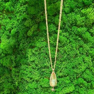 Lonna & Lilly Gold Teardrop Necklace ๐จ๐ฆ
